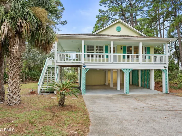 10 Lakeview Ln, Saint Helena Island, SC 29920