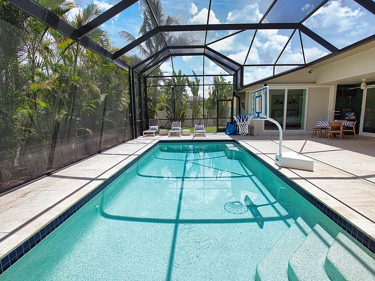 514 Everglades Dr — Photo 2