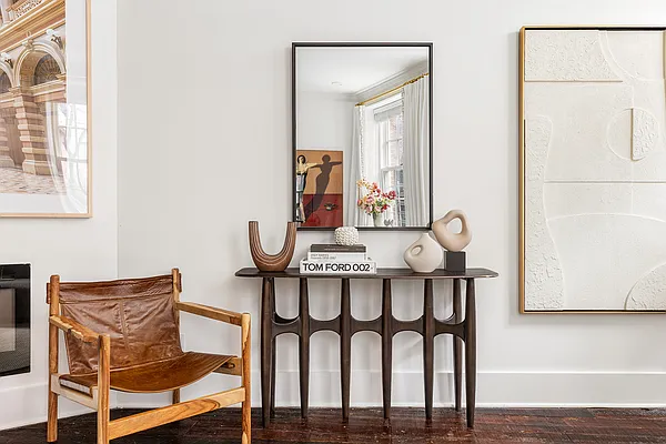 Sold by Compass | media 3