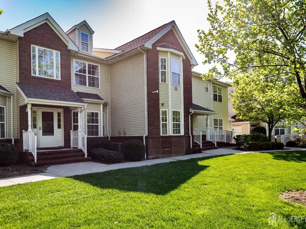148 Forest Dr, Piscataway, NJ 08854