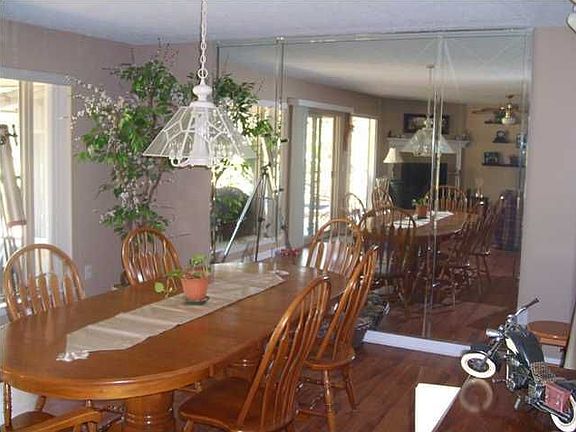 5th image of 2619 Country Club Dr