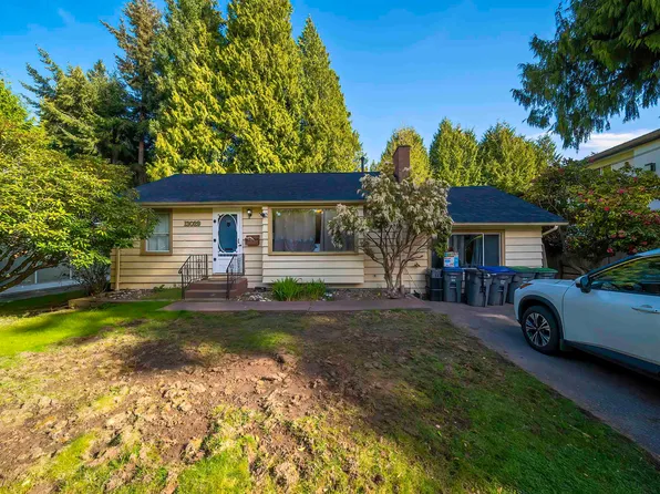 13029 15a Ave, Surrey, BC V4A 1M2