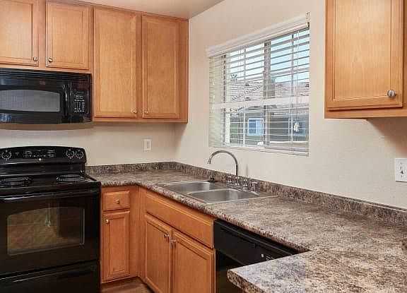 3rd image of 15646 Bernardo Center Dr APT 605