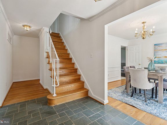 3rd image of 4713 Flower Valley Dr