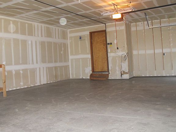 3 Car Garage