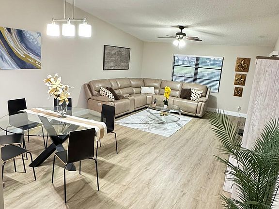 4th image of 18560 Sunburst Ln #D