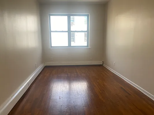 Rented by Winzone Realty Inc | media 10