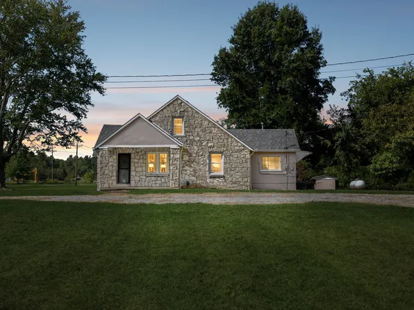 1761 Woodlawn Rd, Clarksville, TN 37042
