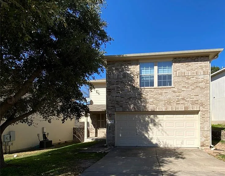 8718 Davis Oaks Trl — Photo 1