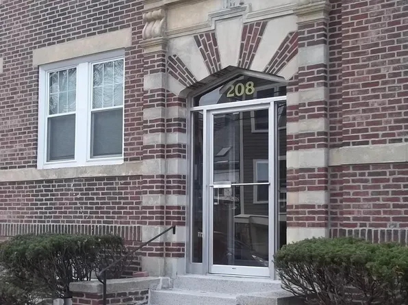 208 Fuller St, Brookline, MA