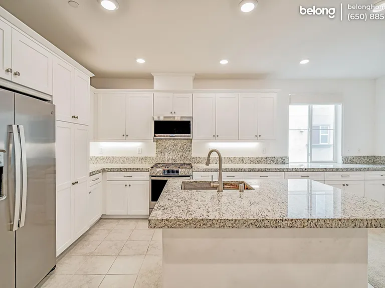 1523 Saint Simon Cir #B — Photo 8