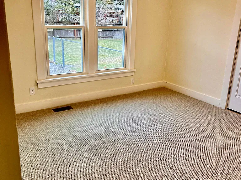 1115 Poly Dr — Photo 6