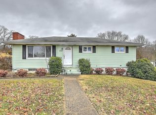 222 Florence Dr, Blountville, TN 37617