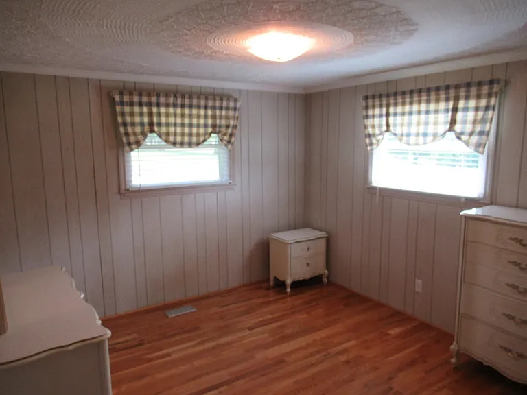 1357 Beal Rd — Photo 11