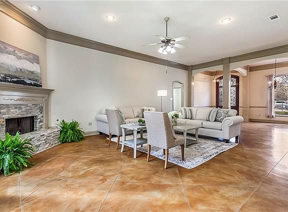 3rd image of 353 Forest Brook Blvd