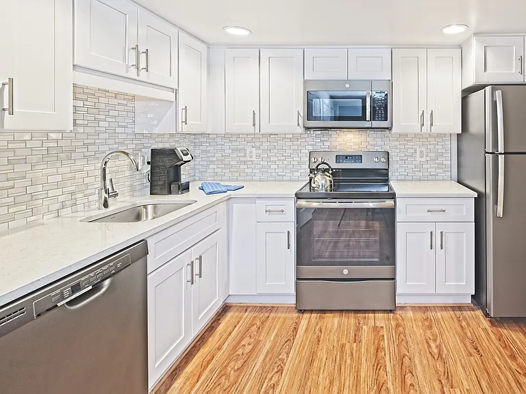 Furnished Unit (30-Day Stay Available)