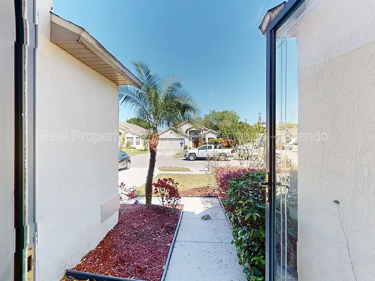 5662 Rywood Dr — Photo 2