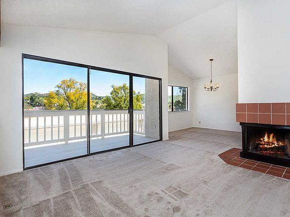 5th image of 441 Vista Dorado Ln