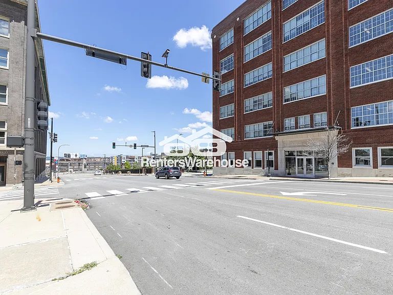 700 Broadway Blvd #210 — Photo 15