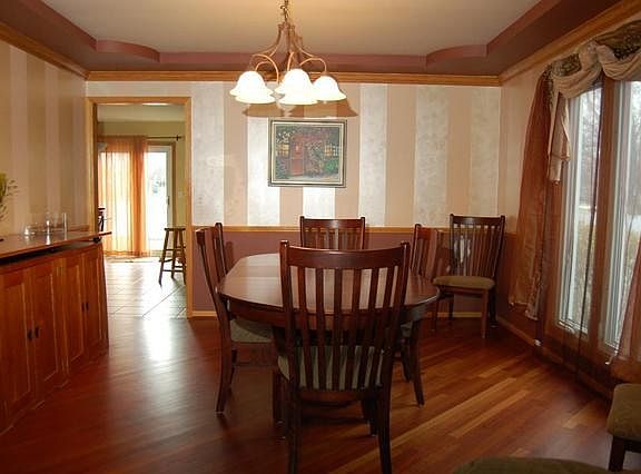 3rd image of 421 Deanna Dr