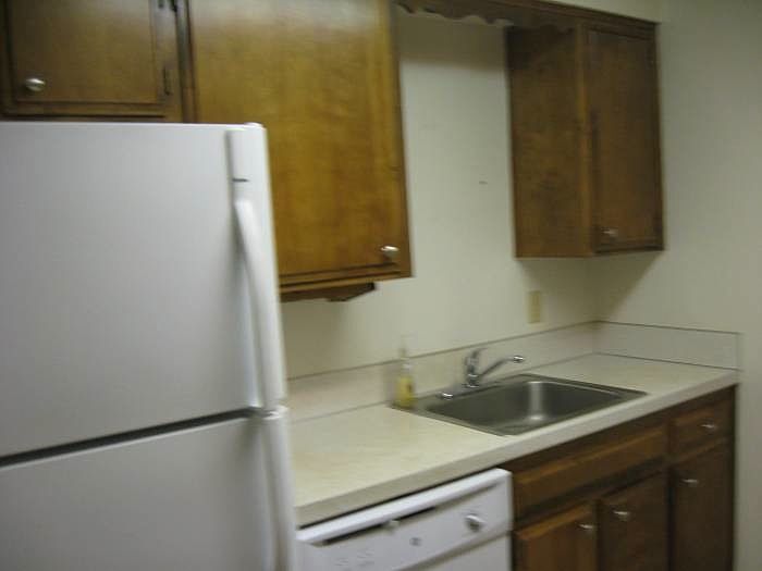 2nd image of 1067 Raffon Ct SE