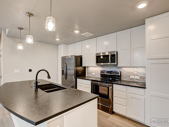 4th image of 285 High Point Dr #H-203