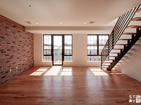 4th image of 672 Halsey St Penthouse B