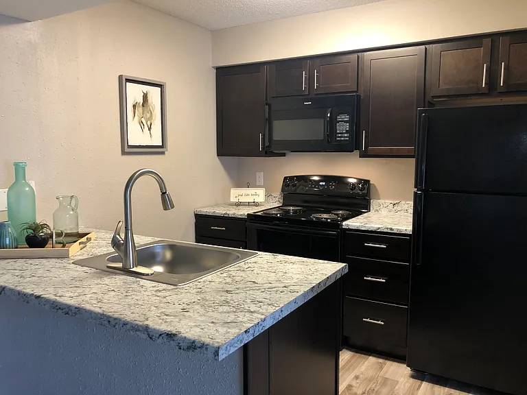 Brickstone at Woodlawn — Photo 4