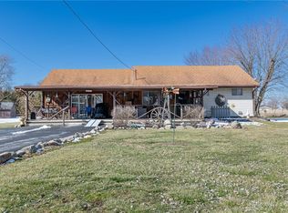 261 Thornapple Rd, New Lebanon, OH 45345