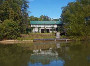 284 Cutoff Dr, Wewahitchka, FL 32465
