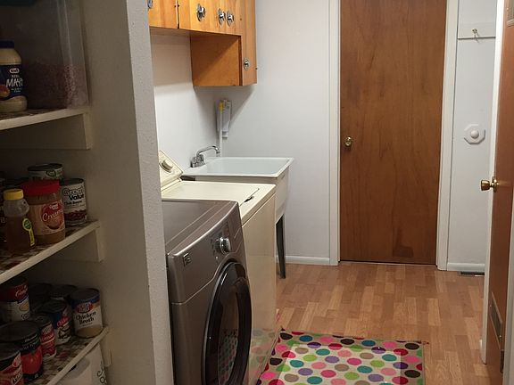 5th image of 217 N Teton Ave