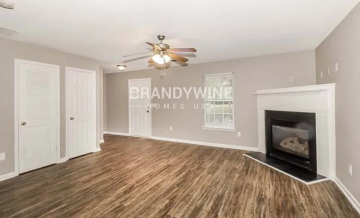 3 bed, 2.5 bath, 1440 sqft, $1,690 — Photo 4