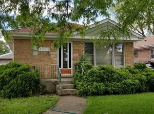 2532 Ernst St, Franklin Park, IL