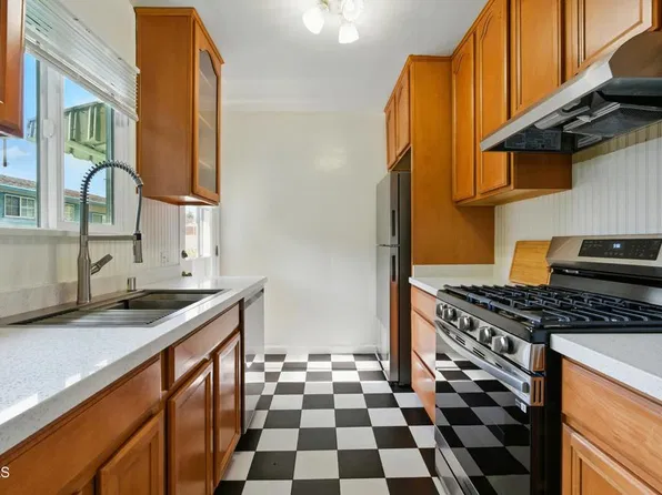 1545 1/2 Riverside Dr, Glendale, CA 91201
