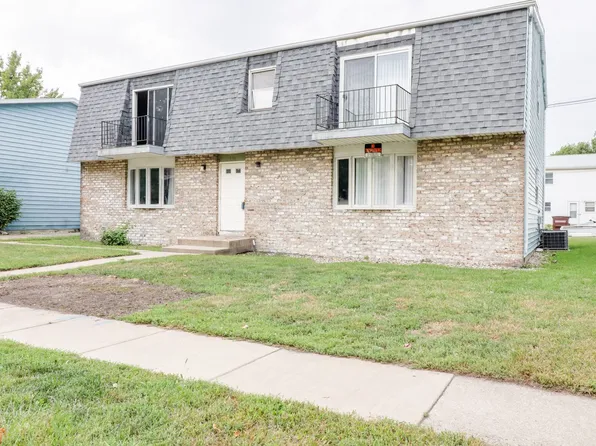 Clifton, 801 Hollycrest Dr APT 4, Champaign, IL 61821