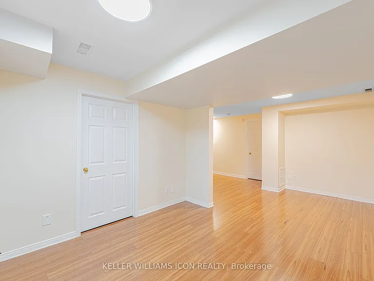 48 Blackdome Cres — Photo 35