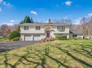 28 Shut Rd, Newtown, CT 06470