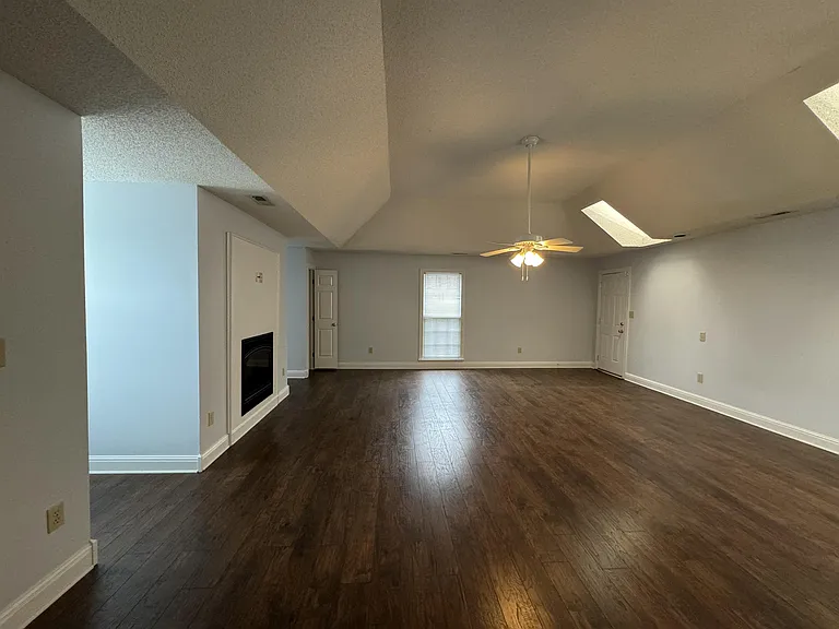 7595 Foxfire Dr SE — Photo 17