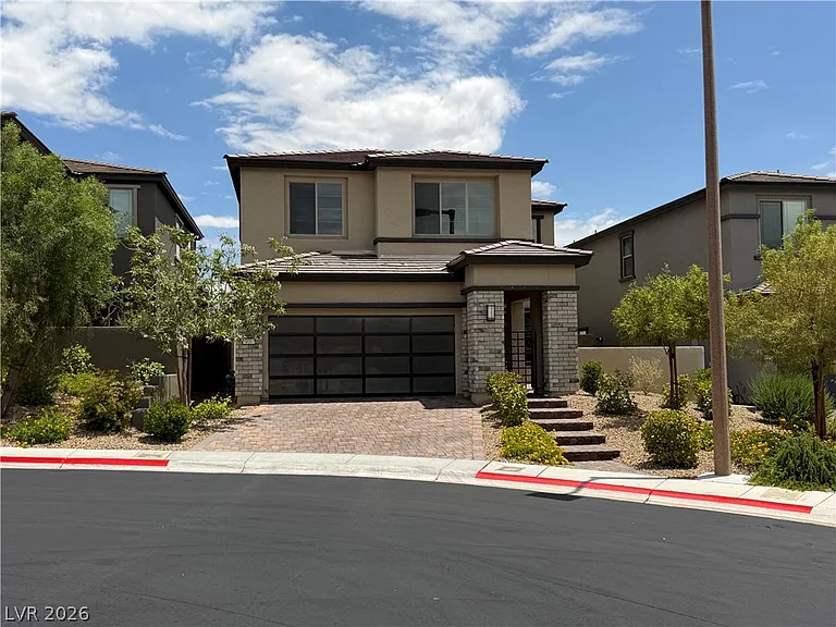 400 Red Feather Peak Ct — Photo 2