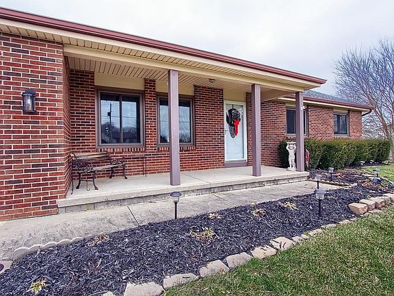 5th image of 2568 Karok Dr
