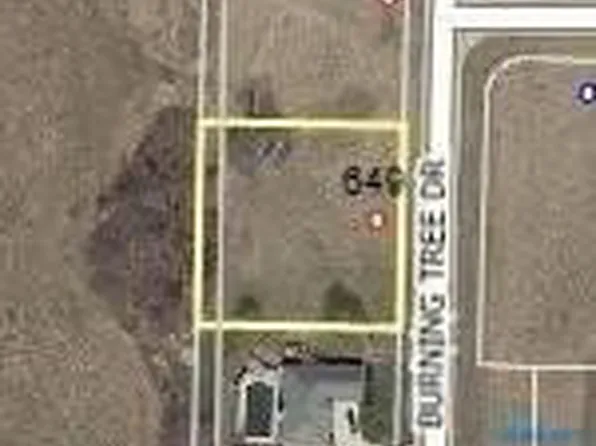 649 Burning Tree Dr, Defiance, OH 43512