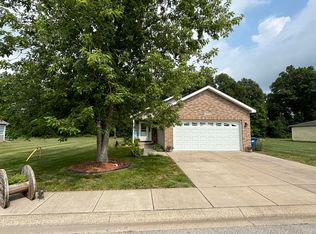 315 Carnation St NE, Demotte, IN 46310