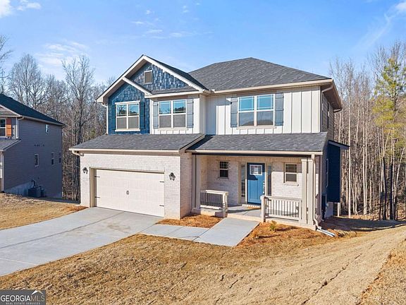 4th image of 662 Forest Way