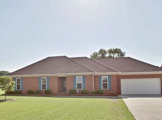 14 Lamon Dr, Decatur, AL 35603