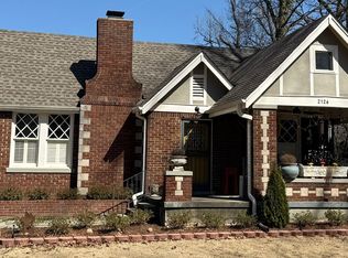 2126 University Cir, Memphis, TN 38112