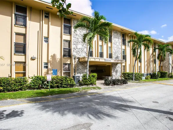 241 S Royal Poinciana Blvd APT 305, Miami Springs, FL 33166