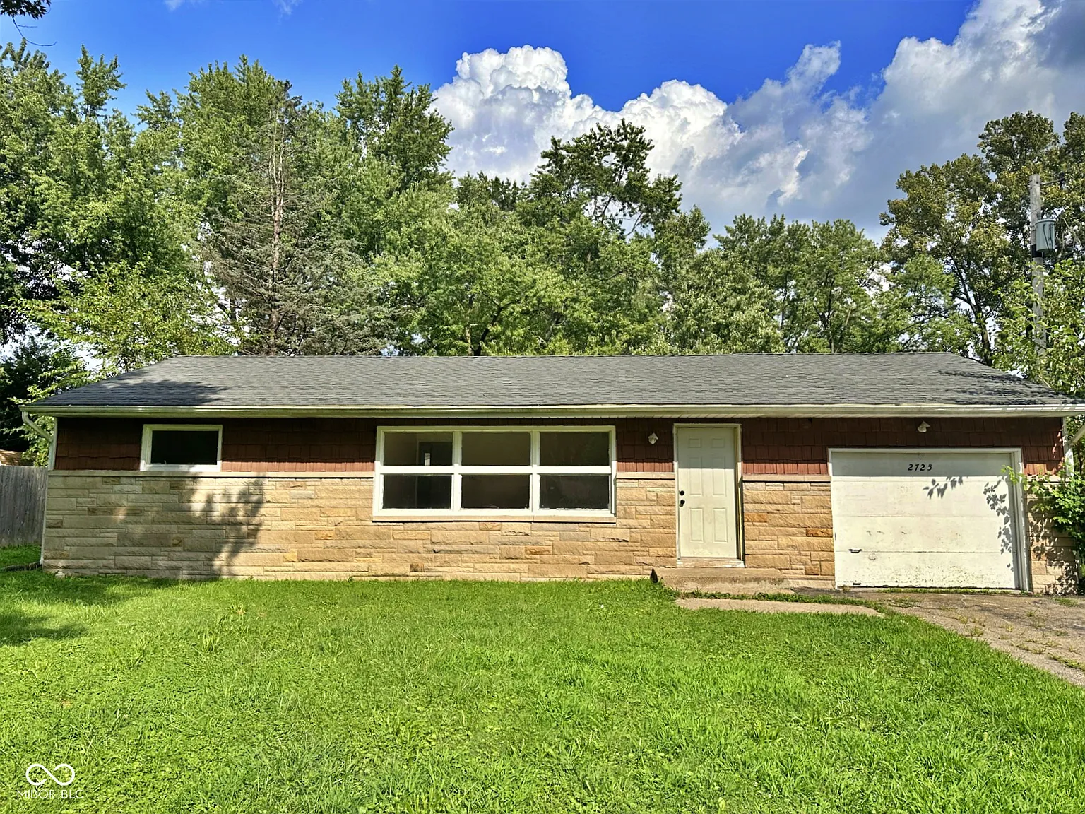 3 bed, 1.0 bath, 1000 sqft, $1,225 — Photo 1