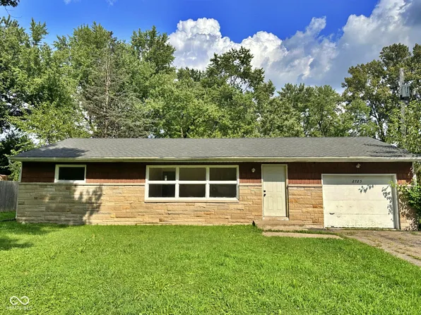 2725 Kristen Dr W, Indianapolis, IN 46218