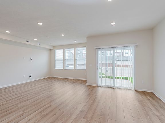 Bright Living Room with Natural Light _ Open and Inviting Space for Family or Guests