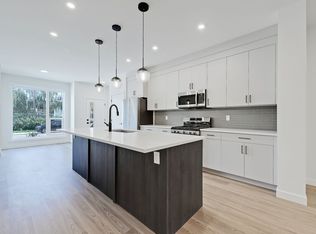 1719 38th Ave SW, Calgary, AB T2T 2H7